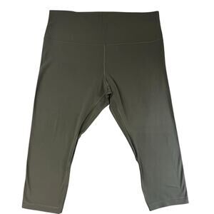 Lululemon Black Cropped Leggings Women’s Size 16 High Rise Stretch Yoga